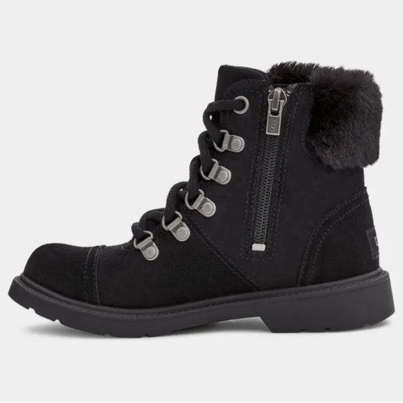 NEW UGG Azell Hiker Weather Waterproof Lace-up Boots Black Suede Youth Size 6 - Picture 1 of 8